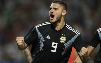 爱赢电竞精华-B席复出后状态佳